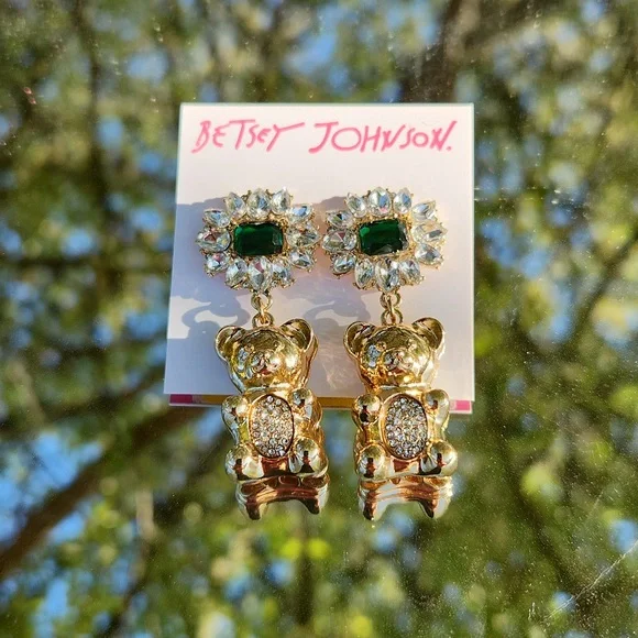 Betsey Johnson Dangling Bear Eàrrings. NWT - Picture 4 of 4